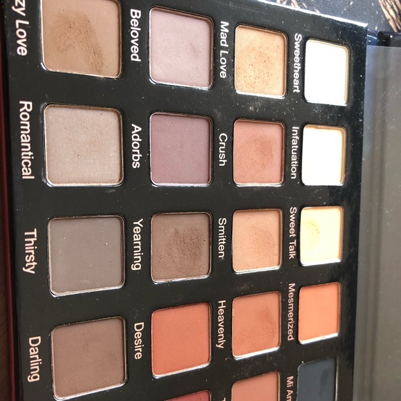 Violet Voss eyeshadow palette - Picture 3 of 4
